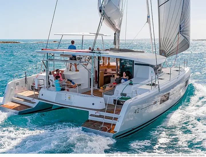Lagoon 42 in Martinique / Le Marin - Photo 4