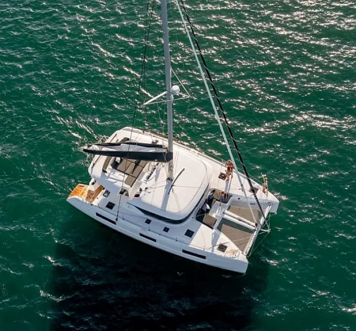 Lagoon 46 in Ibiza / Sant Antoni de Portmany Port - Photo 5