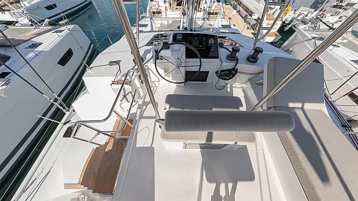 Nautitech 46 Fly in Athens / Alimos Marina - Photo 4