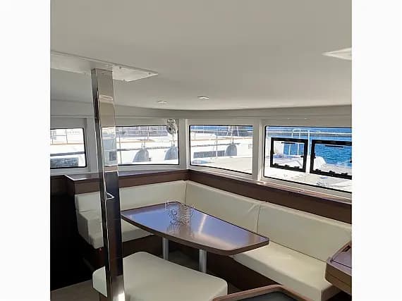 Lagoon 42 in Sicily / Furnari / Marina Portorosa - Photo 2