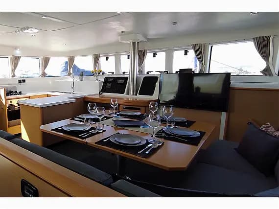 Lagoon 500 in Athens / Alimos Marina - Photo 3