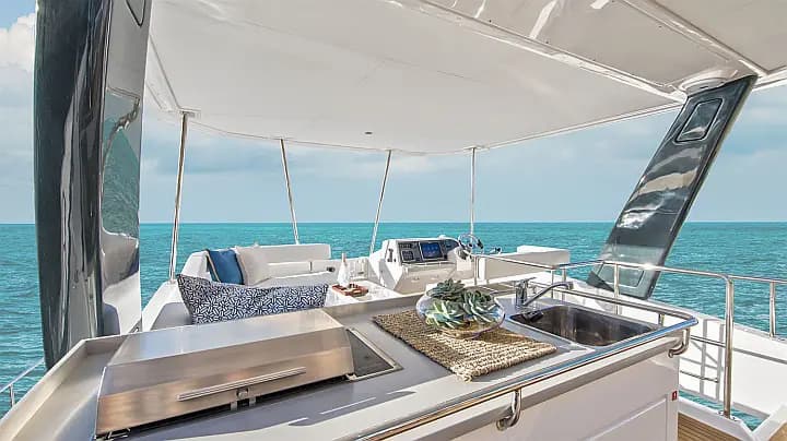Leopard 43 PC in Ibiza / Sant Antoni de Portmany Port - Photo 5