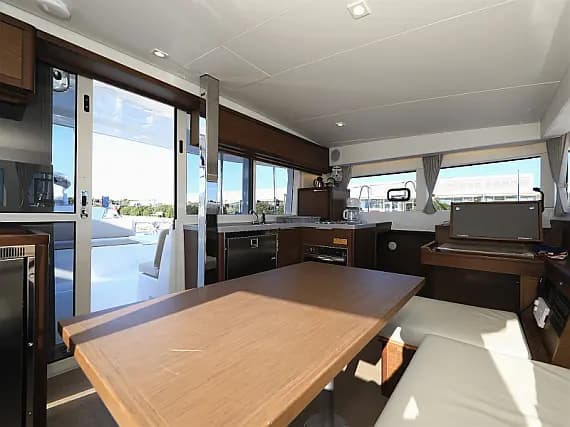 Lagoon 40 in Sukošan / D-Marin Dalmacija Marina - Photo 2