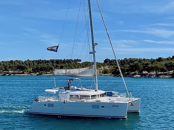 Lagoon 450 in Šibenik / D-Marin Marina Mandalina - image 1