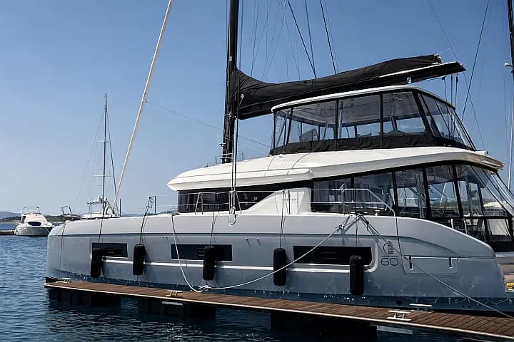 Lagoon 60 in Kaštel Gomilica / Marina Kaštela - Photo 4