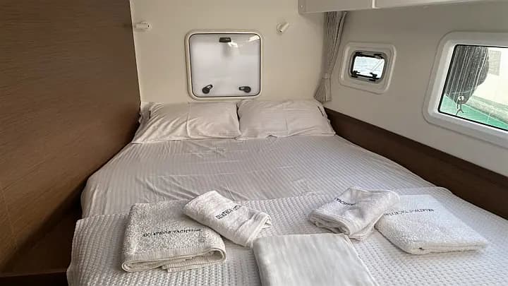 Lagoon 42 in Skiathos - Photo 4