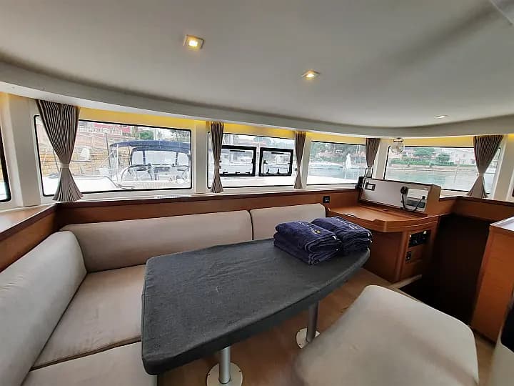 Lagoon 42 in Sicily / Furnari / Marina Portorosa - Photo 4