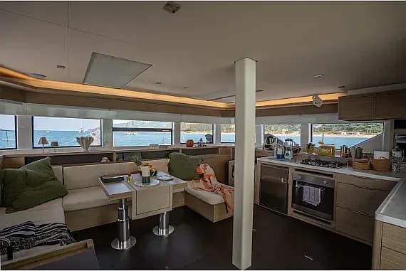 Lagoon 55 in Sicily / Capo d'Orlando Marina - Photo 2