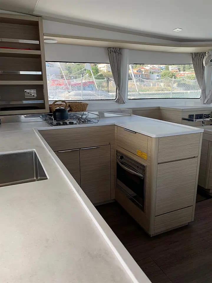 Lagoon 46 in Lefkada / Marina Perigiali - Photo 4