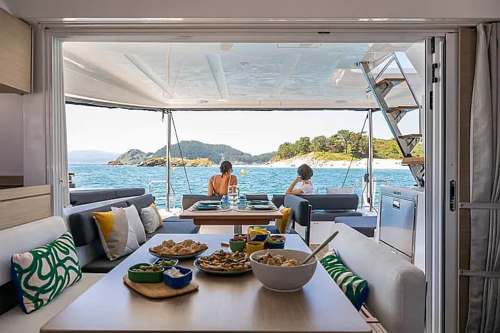 Lagoon 43 in Kaštel Gomilica / Marina Kaštela - Photo 5