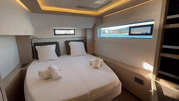 Lagoon 46 in Grimaud / Port Grimaud - Photo 4
