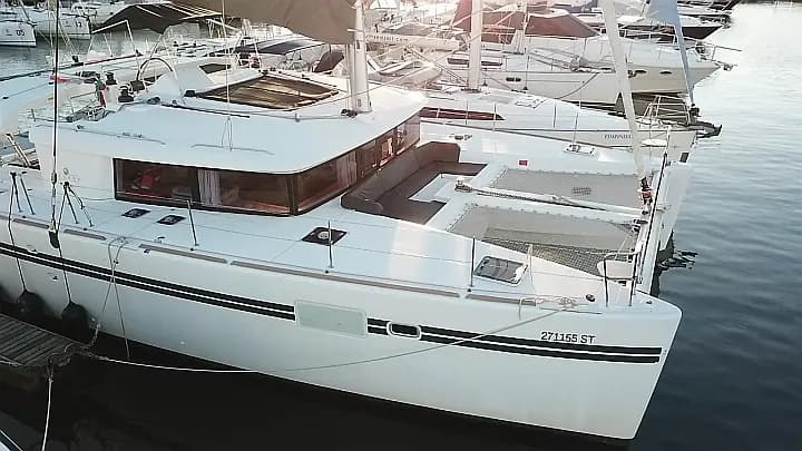 Lagoon 450 Fly in Lavrion / Olympic Marina - Photo 4
