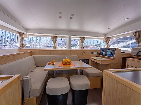 Lagoon 400 S2 in Split / ACI Marina Split - Photo 2