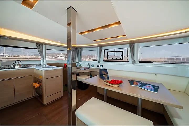 Lagoon 46 in Athens / Alimos Marina - Photo 5