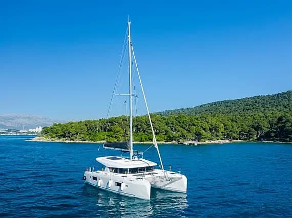 Lagoon 42 in Kaštel Gomilica / Marina Kaštela - Photo 1
