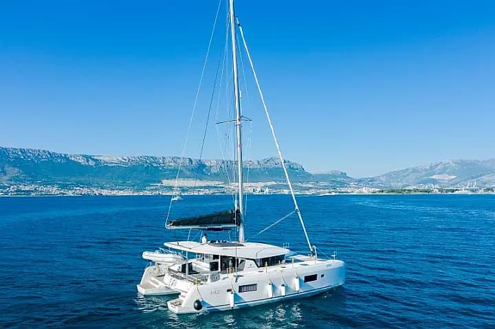 Lagoon 42 in Kaštel Gomilica / Marina Kaštela - Photo 3