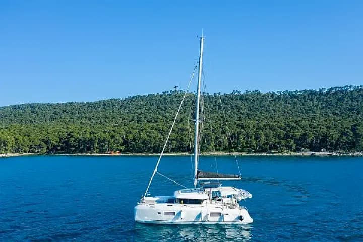 Lagoon 42 in Kaštel Gomilica / Marina Kaštela - Photo 4
