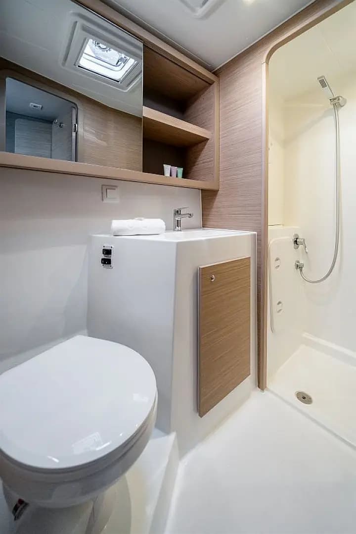 Lagoon 42 in ТОВА Е ГРЕШНО,   НО НЕМОГА ДА ГО ИЗТРИЯ - Photo 4