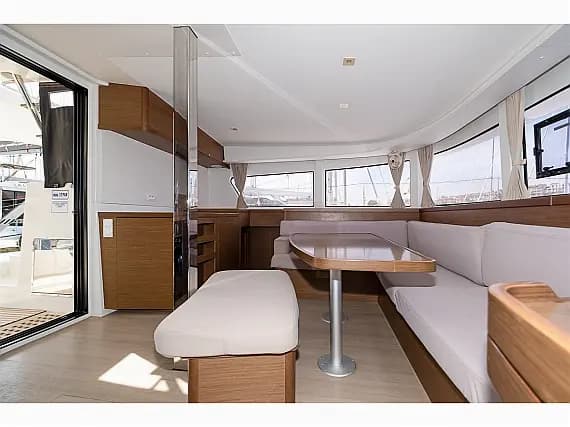 Lagoon 42 in Skiathos - Photo 2