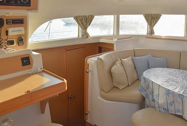 Lagoon 380 in Sicily / Marsala Marina - Photo 3