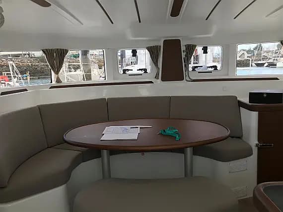 Lagoon 380 in Hyeres - Photo 2