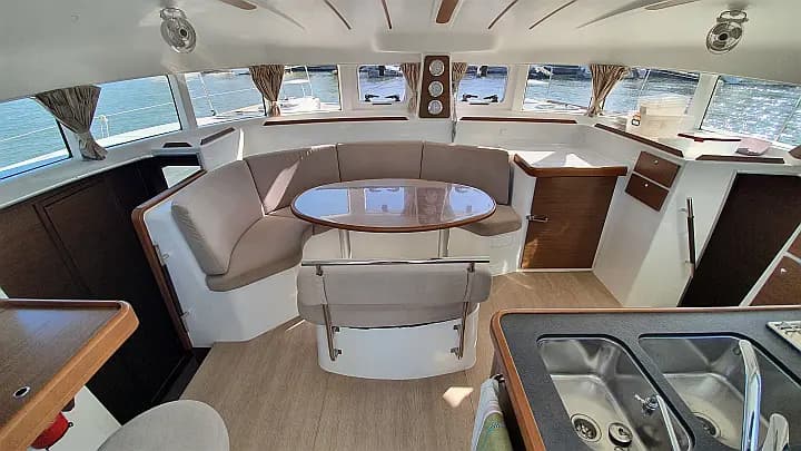 Lagoon 380 in Hyeres - Photo 3