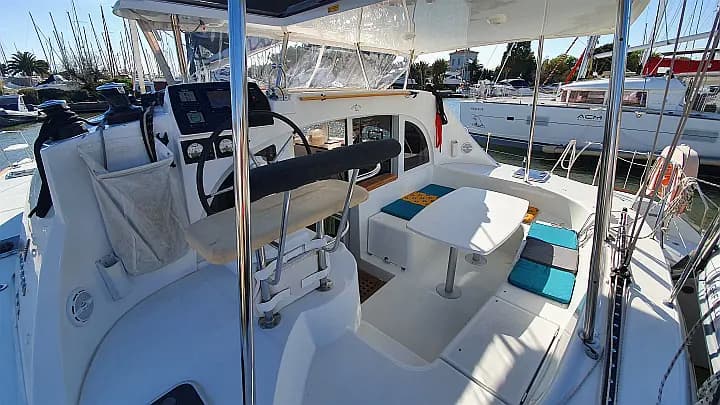 Lagoon 380 in Hyeres - Photo 5