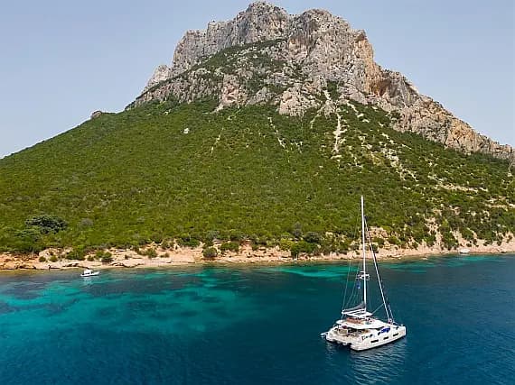 Lagoon 55 in Sardinia / Olbia / Marina di Olbia - Photo 1