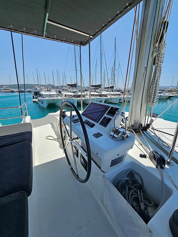 Lagoon 50 in Seget Donji / Marina Baotić - Photo 2