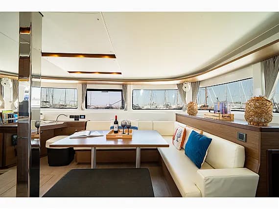 Lagoon 46 in Athens / Alimos Marina - Photo 2
