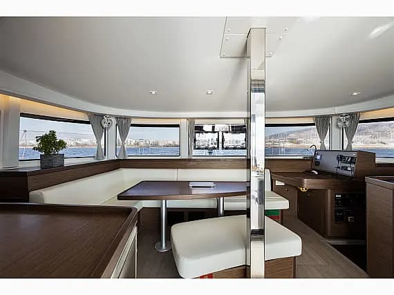 Lagoon 42 in Athens / Alimos Marina - Photo 2