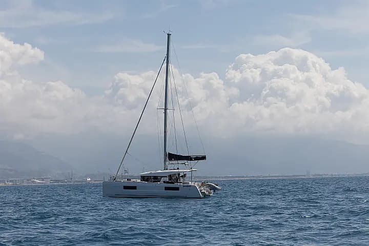 Lagoon 40 in Bocca di Magra - Photo 3
