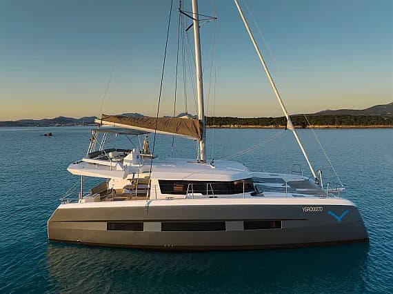 Dufour Catamaran 48 in Sardinia / Porto Rotondo / Punta Nuraghe - image 1