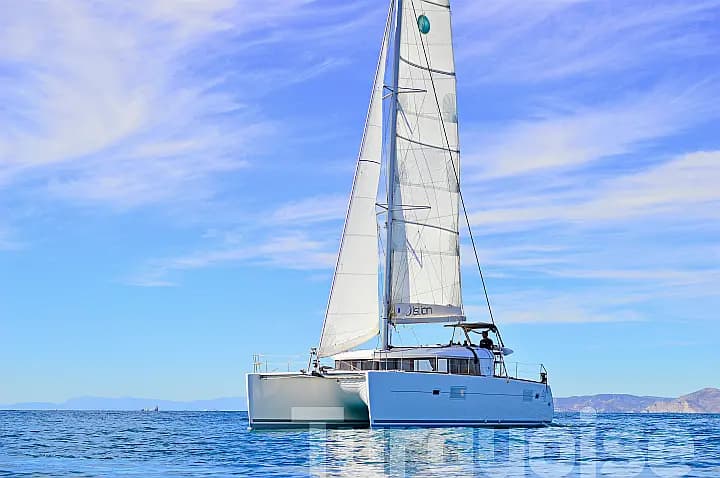 Lagoon 400 S2 in Lavrion Main Port - Photo 4