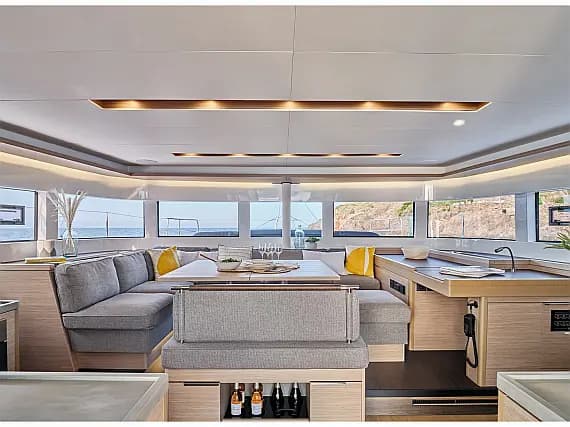 Lagoon 51 in Porto Cheli - Photo 2