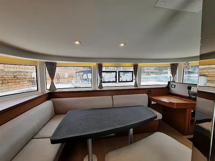 Lagoon 42 in Sicily / Furnari / Marina Portorosa - Photo 4