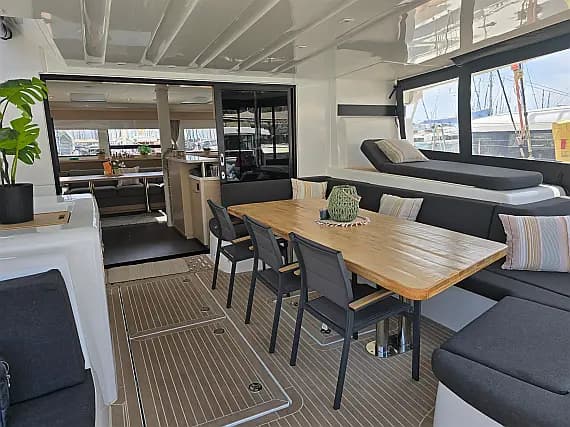 Lagoon 55 in Mallorca / Palma de Mallorca / Marina Naviera Balear - Photo 2