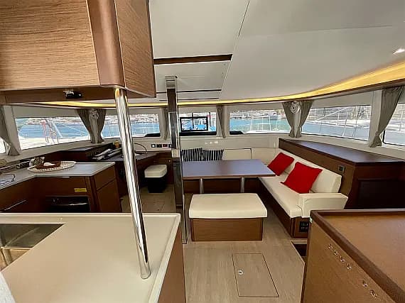 Lagoon 46 in Mykonos / Tourlos Marina - Photo 2