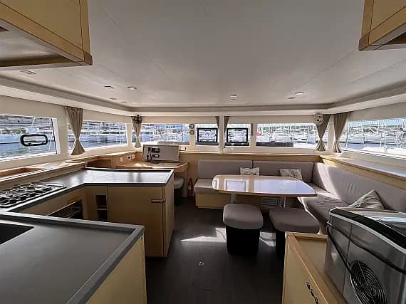 Lagoon 450 in Šibenik / D-Marin Marina Mandalina - Photo 2