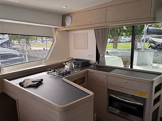 Lagoon 42 in Athens / Alimos Marina - Photo 3