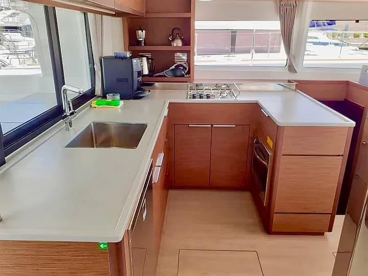 Lagoon 46 in Šibenik / D-Marin Marina Mandalina - Photo 3