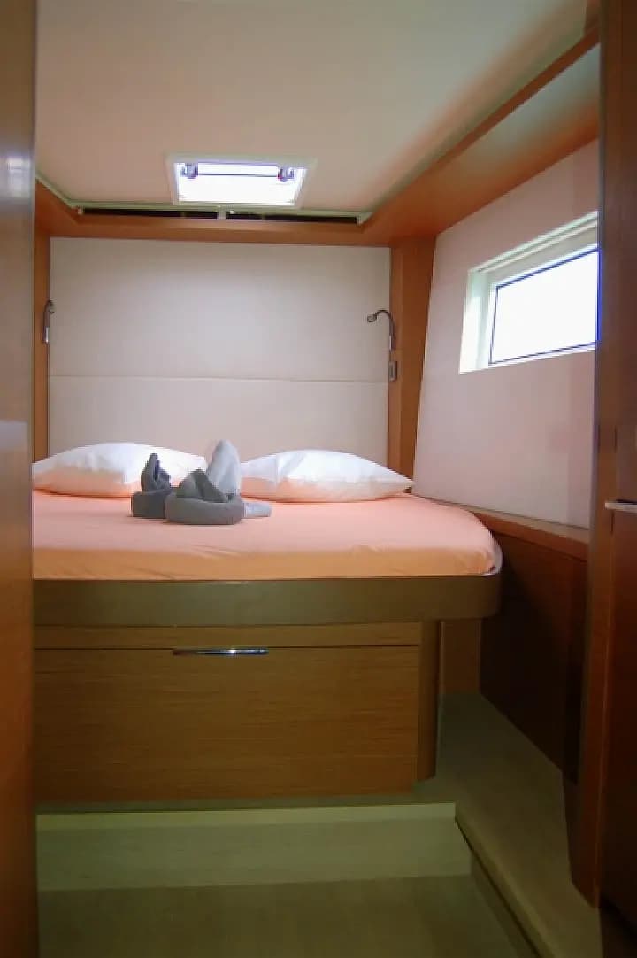 Lagoon 50 in Eden Island / Mahe, Victoria / Eden Island Marina - Photo 5