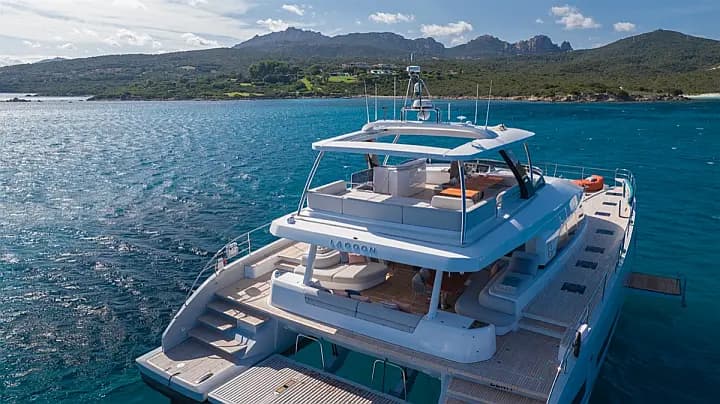 Lagoon Seventy 8 in Sardinia / Portisco / Cala dei Sardi - Photo 4