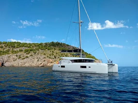 Lagoon 42 in Ibiza / Sant Antoni de Portmany Port - image 1