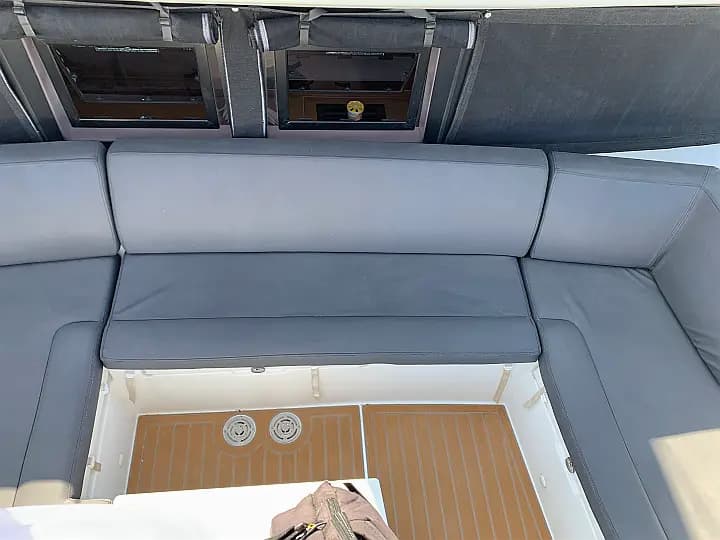 Lagoon 450 Fly in Athens / Alimos Marina - Photo 3