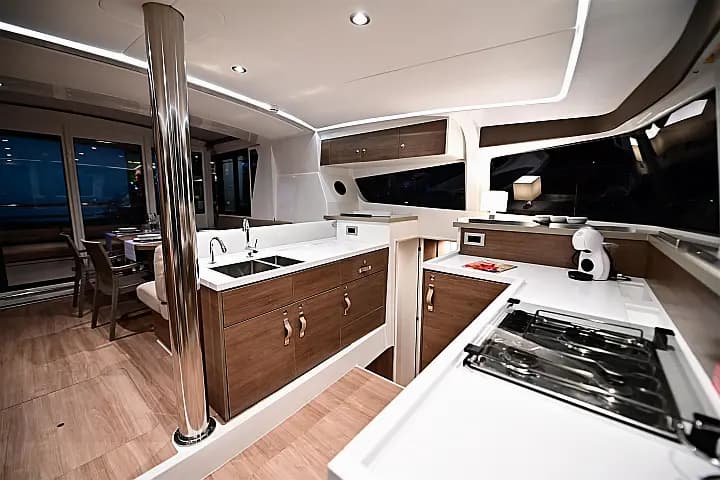Bali 4.2 in Salerno / Marina d'Arechi - Photo 4