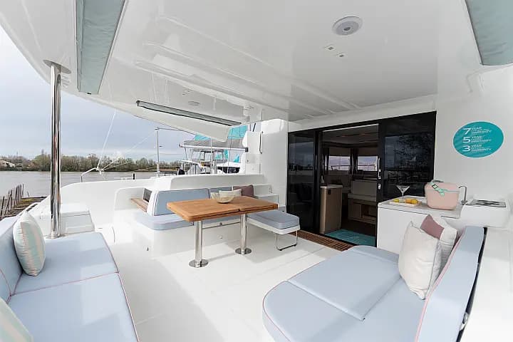 Lagoon 51 in Ibiza / Sant Antoni de Portmany Port - Photo 4