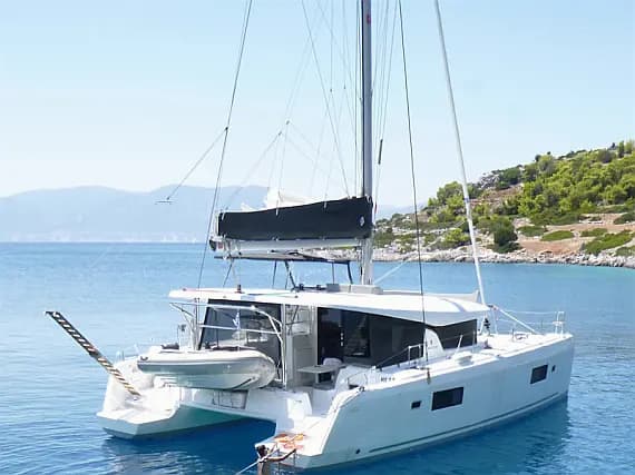 Lagoon 42 in Athens / Alimos Marina - image 1