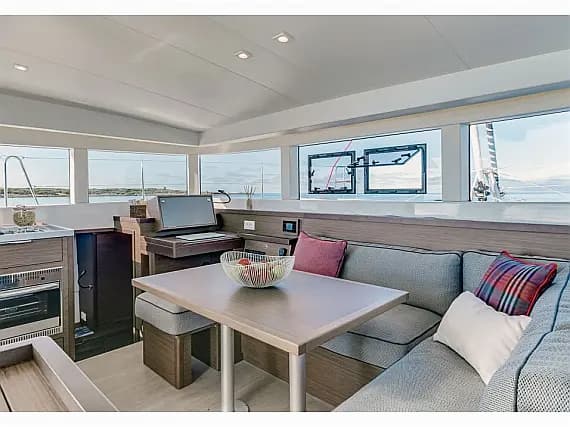 Lagoon 40 in Piraeus / Marina Zeas - Photo 3