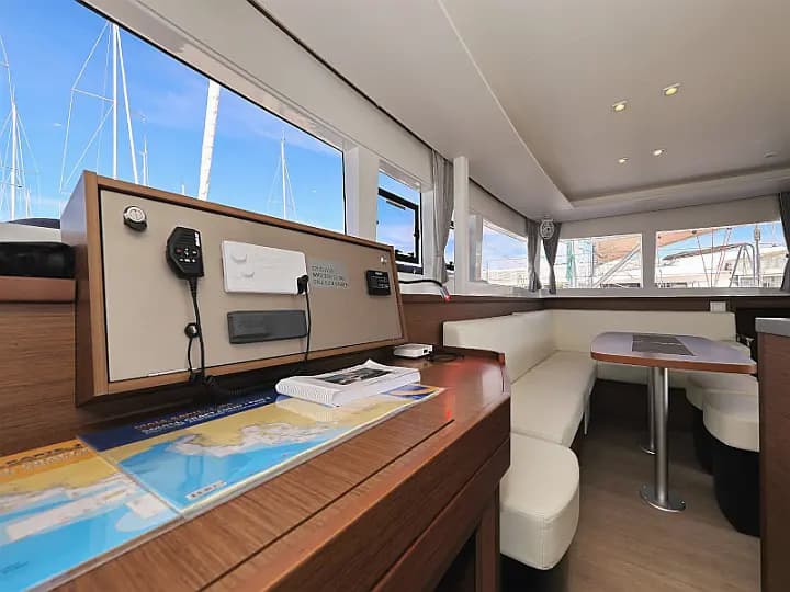 Lagoon 450 in Sukošan / D-Marin Dalmacija Marina - Photo 5